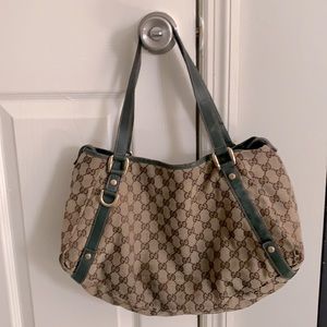 Authentic Gucci shoulder bag